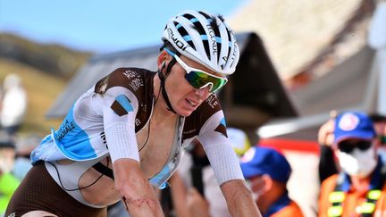 Le&nbsp;Français Romain Bardet (AGR2R La Mondiale) lors de la 13e étape du Tour de France, le 11 septembre 2020. (STUART FRANKLIN / AFP)