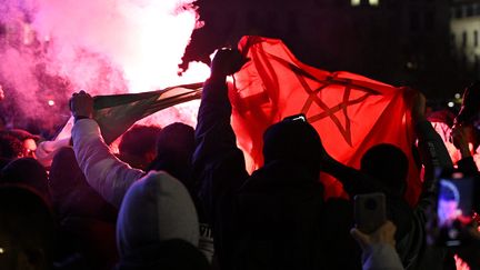 Des supporters de l'équipe national de football marocaine à Lyon, le 6 décembre 2022. Photo d'illustration. (NORBERT GRISAY  / MAXPPP)