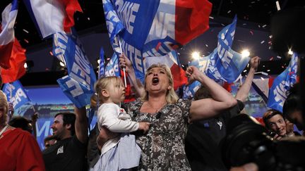 La candidate du Front national Marine Le Pen en meeting &agrave; Bouguenais (Loire-Atlantique), le 25 mars 2012. (STEPHANE MAHE / REUTERS)