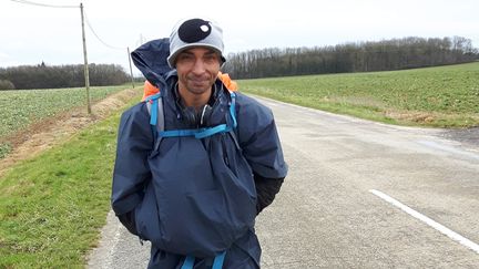 Cinq ans après les tueries de son frère Mohamed, Abdelghani Merah a entamé une longue marche à travers la France pour alerter sur la montée de l'intégrisme religieux.  (ALICE SERRANO / RADIO FRANCE)