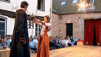 Alfonso et sa maitresse Tisbe, deux des protagonistes du "Tyran de Padoue" de Victor Hugo.
 (France 3 Picardie)