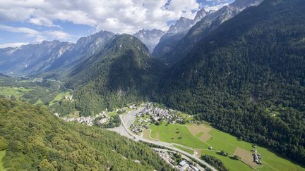 Suisse : huit personnes portées disparues après un glissement de terrain