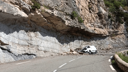 Drôme : une femme écrasée dans sa voiture après un éboulement (France 2)