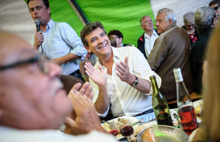 L'ex-ministre Arnaud Montebourg, lors de la F&ecirc;te de la Rose &agrave; Frangy-en-Bresse (Sa&ocirc;ne-et-Loire), le 24 ao&ucirc;t 2014. (  MAXPPP)