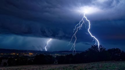 Un orage à Serviès, dans le Tarn, le 10 août 2019. (MAXPPP)