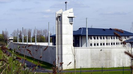 La maison d'arr&ecirc;t de S&eacute;quedin (Nord), d'o&ugrave; s'est &eacute;vad&eacute; le braqueur Redoine Fa&iuml;d, le 13 avril 2013. ( MAXPPP)