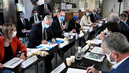 Le Premier ministre, Jean Castex, s'exprime face à des industriels, le 14 septembre 2020, dans l'usine Bic de Montévrain (Seine-et-Marne). (STEPHANE DE SAKUTIN / AFP)