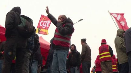 Pénurie de carburant : un compromis trouvé avec la CFDT et la CFE-CGC, mais pas avec la CGT qui reconduit la grève