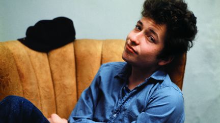 Le compositeur et interpr&egrave;te Bob Dylan, en 1963, &agrave; l'&acirc;ge de 22 ans. (HUNSTEIN)