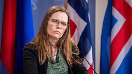 La Première ministre islandaise, Katrin Jakobsdottir, lors d'une conférence de presse commune avec ses homologues du Lichtenstein et de la Norvège, le 3 février 2020, à Oslo (Norvège).&nbsp; (OLE BERG-RUSTEN / NTB SCANPIX / AFP)