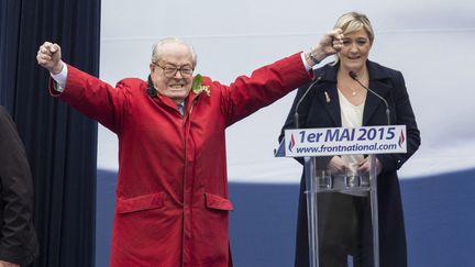 Jean-Marie Le Pen et Marine Le Pen, le 1er mai 2015, à Paris. (MAXPPP)