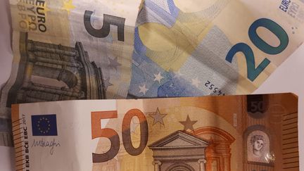 Des billets d'euros, à Paris, le 25 janvier 2019. (MARTINE BRESON / FRANCE-BLEU PARIS)