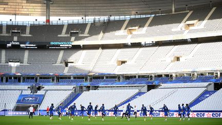 Une séance d'entraînement des joueurs de l'équipe de France  au Stade de France à Saint-Denis, le 21 septembre 2022. (FRANCK FIFE / AFP)