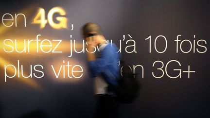 SFR a doubl&eacute; ses concurrents en lan&ccedil;ant le premier r&eacute;seau 4G grand public &agrave; Lyon, le 28 novembre 2012. (FRANCK PENNANT / AFP)