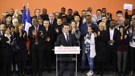 Manuel Valls à Évry (Essonne), le 5 décembre 2016. (LIONEL BONAVENTURE / AFP)