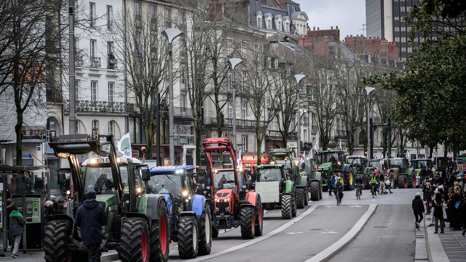 Blocage Des Agriculteurs En Île-de-France : "On Ne Va Pas Tout Bloquer ...