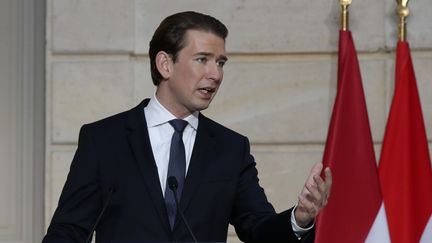 Le chancelier autrichien, Sebastian Kurz,lors d'une conférence de presse, à Paris, le 10 novembre 2020. (MICHEL EULER / AFP)