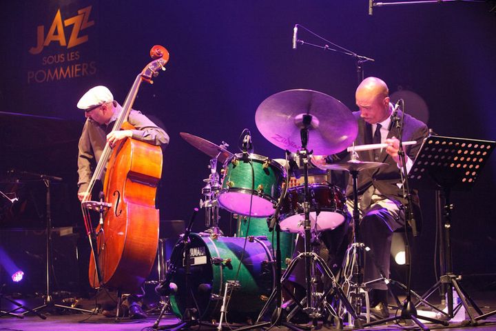 John Hebert (contrebasse) et Eric McPherson (batterie) au Théâtre de Coutances (26 mai 2017)
 (Isabelle Laurence)