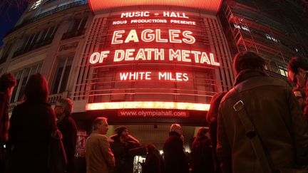 Concert des Eagles of Death Metal : l'occasion pour les rescapés de se retrouver