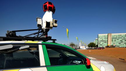 Une voiture Google Street View au Br&eacute;sil, le 6 septembre 2011. (PEDRO LADEIRA / AFP)