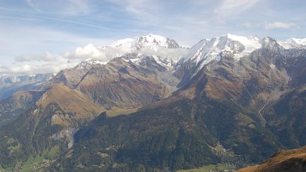 Le massif du Mont-Blanc. (PERINET-MARQUET - EVELYNE (10594 / MAXPPP)