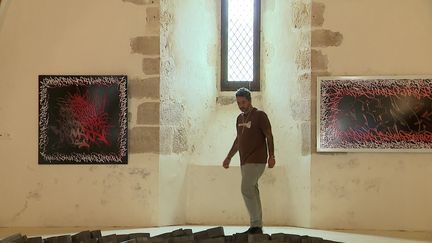 Cyril Kongo dans la chapelle des&nbsp;Grandmontains de Monmorillon&nbsp; (France 3 Poitou-Charentes)