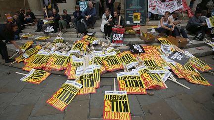 Une manifestation du "mouvement contre l'austérité" à Londres le 1er juillet 2017. (DANIEL LEAL-OLIVAS / AFP)