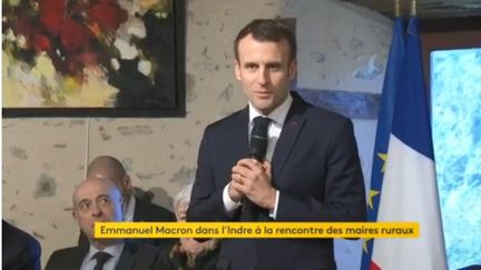 Emmanuel Macron le 14 février 2019 dans l'Indre. (FRANCEINFO)