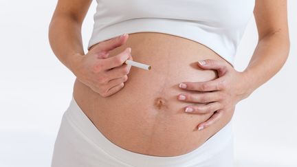 Les femmes recevront en moyenne 300 euros, sous forme de bons d'achats. (CHASSENET / BSIP / AFP)