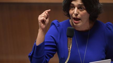 Myriam el Khomri à l'Assemblée, le 10 janvier. (CHRISTOPHE ARCHAMBAULT / AFP)