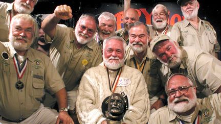 Le gagnant du concours 2013, entouré des anciens "Papas"
 (GETTY IMAGES / GETTY IMAGES NORTH AMERICA)