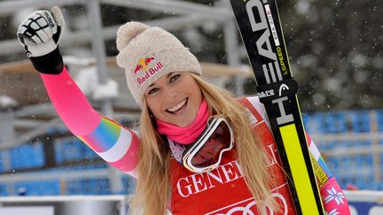 Lindsey Vonn peut avoir le sourire : la voila recordwoman de victoires en Coupe du monde. (MARK RALSTON / AFP)