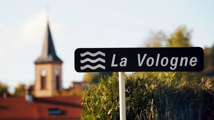 La rivière La Vologne, dans le village de Lepanges-sur-Vologne, où Grégory Villemin a été retrouvé mort, le 16 octobre 1984. (FREDERICK FLORIN / AFP)