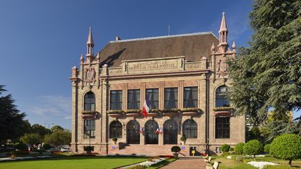 The town hall of Marcq-en-Barœul, in the Lille metropolitan area (North), September 27, 2021. (SOBERKA RICHARD / HEMIS.FR / AFP)