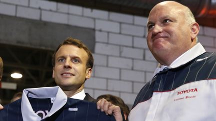 Emmanuel Macron, à l'usine Toyota d'Onnaing (Nord), le 22 janvier 2018. (PASCAL ROSSIGNOL / POOL)