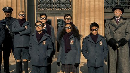 Les super héros de la Umbrella Academy dans leur jeunesse, avant leur déchéance. (CHRISTOS KALOHORIDIS/NETFLIX / UMBRELLAACADEMY_101D5_0691)