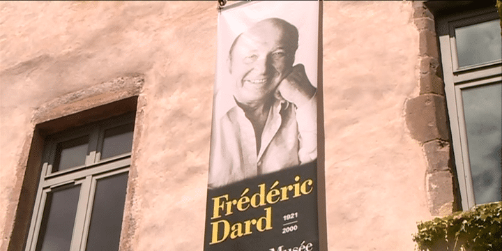 A Saint-Chef où il a grandi et est enterré, Frédéric Dard est partout.
 (France 3 Alpes / Culturebox )