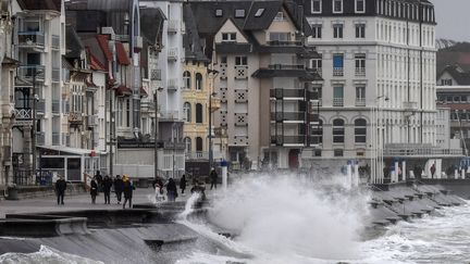 Tempête Ciara : 32 départements sont encore en vigilance orange vents violents