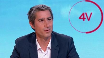 François&nbsp;Ruffin, député sortant et candidat de la&nbsp;Nupes&nbsp;aux élections législatives, dans la&nbsp;1ère&nbsp;circonscription de la Somme, est l'invité des "4 Vérités" sur France 2, mercredi 15 juin. (FRANCE 2)