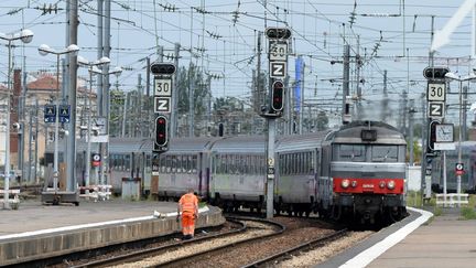 Un train intercités en Loire-Atlantique (illustration). (MAXPPP)