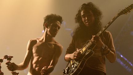 Eddy et Mahefa des Dizzy Brains, un groupe malgache de punk-rock, aux Trans Musicales de Rennes, le 4 décembre 2015
 (Jean-François Monier / AFP)