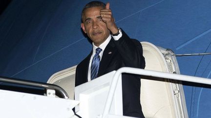 J-26 #TEAMOBAMA Le pr&eacute;sident am&eacute;ricain Barack Obama arrive &agrave; l'Andrews Air Force Base (Maryland), le 11 octobre 2012. (CAROLYN KASTER / AP / SIPA)