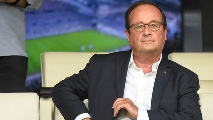 L'ancien président de la République, François Hollande, lors d'un match opposant l'OM à Toulouse, le 10 août 2018 à Marseille (Bouches-du-Rhône).&nbsp; (BORIS HORVAT / AFP)