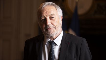 François Rebsamen à la mairie de Dijon le 16 décembre 2019. (ROMAIN LAFABREGUE / AFP)