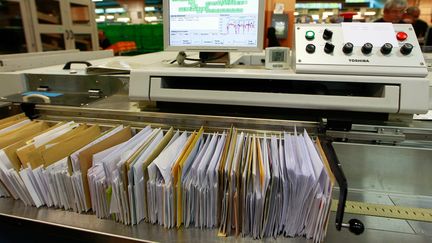 Des lettres dans un centre de tri de La Poste. (  MAXPPP)