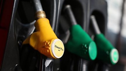 Carburants, taxes, primes : quels changements vous attendent en 2016 ?