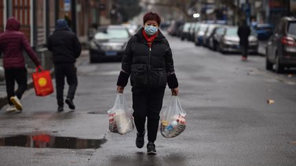 Coronavirus : la Chine se barricade pour endiguer l'épidémie