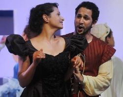 Hassen Doss et Yousra Zekri dans Rigoletto 
