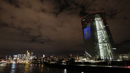 La Banque centrale européenne, a Francfort, en Allemagne, le 30 décembre 2021. (DANIEL ROLAND / AFP)