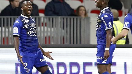 Diallo (à gauche) a lancé les Bastiais d'un coup-franc pleine lucarne. (VALERY HACHE / AFP)